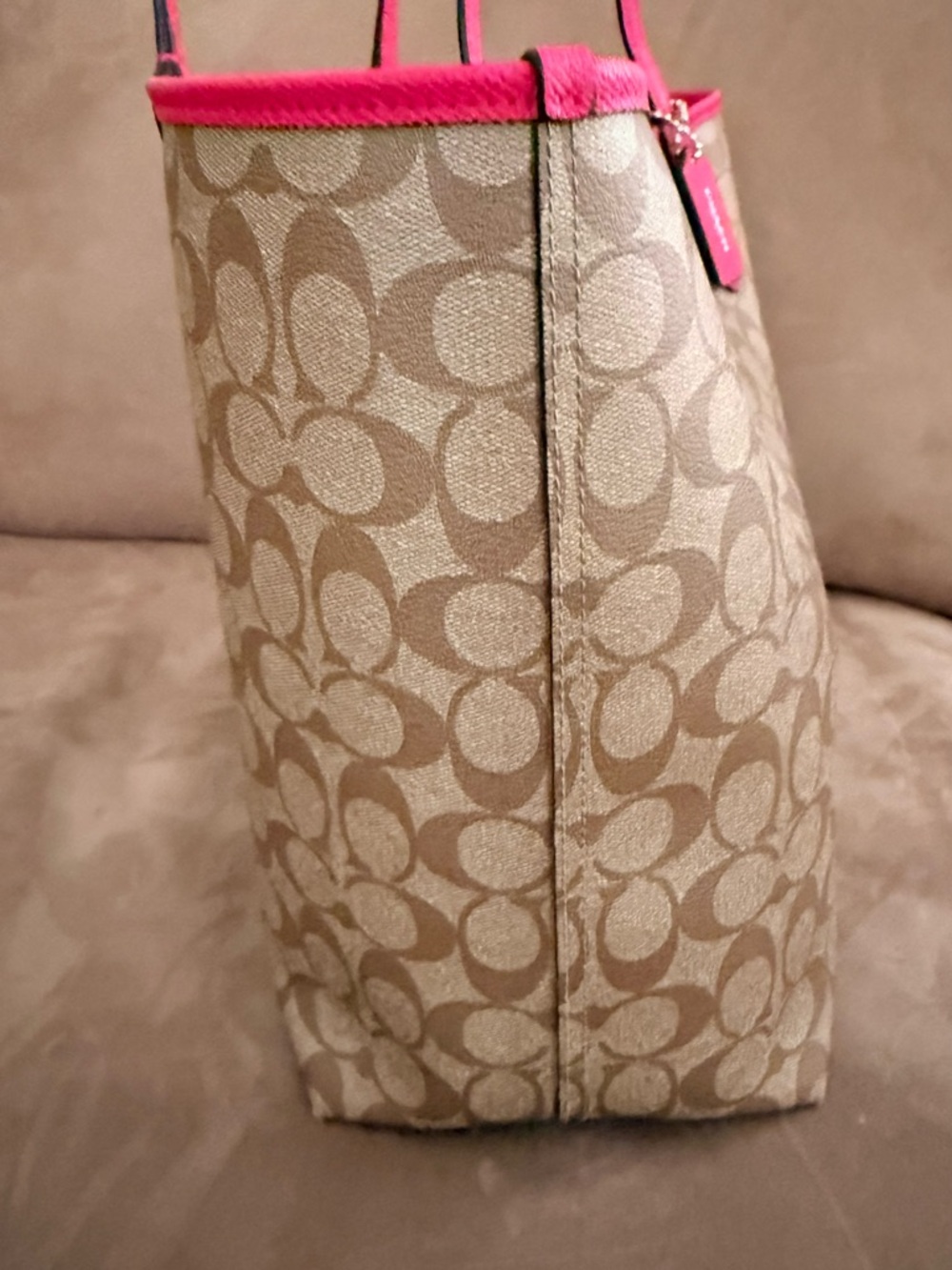 Coach Hot Pink Reversible City Tote with Matching Wristlet - Picture 6 of 8